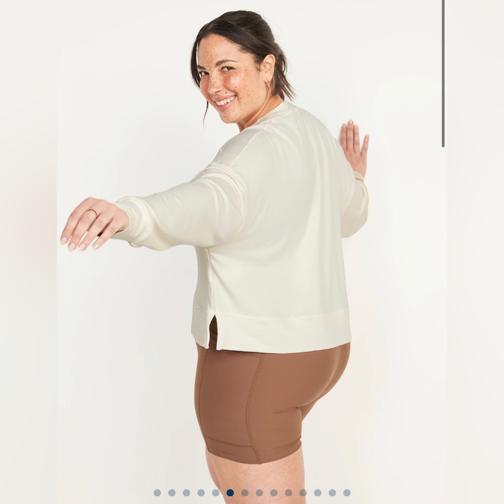 Old Navy Long Sleeve Live In Cropped French Terry Sweater! - Picture 2 of 11